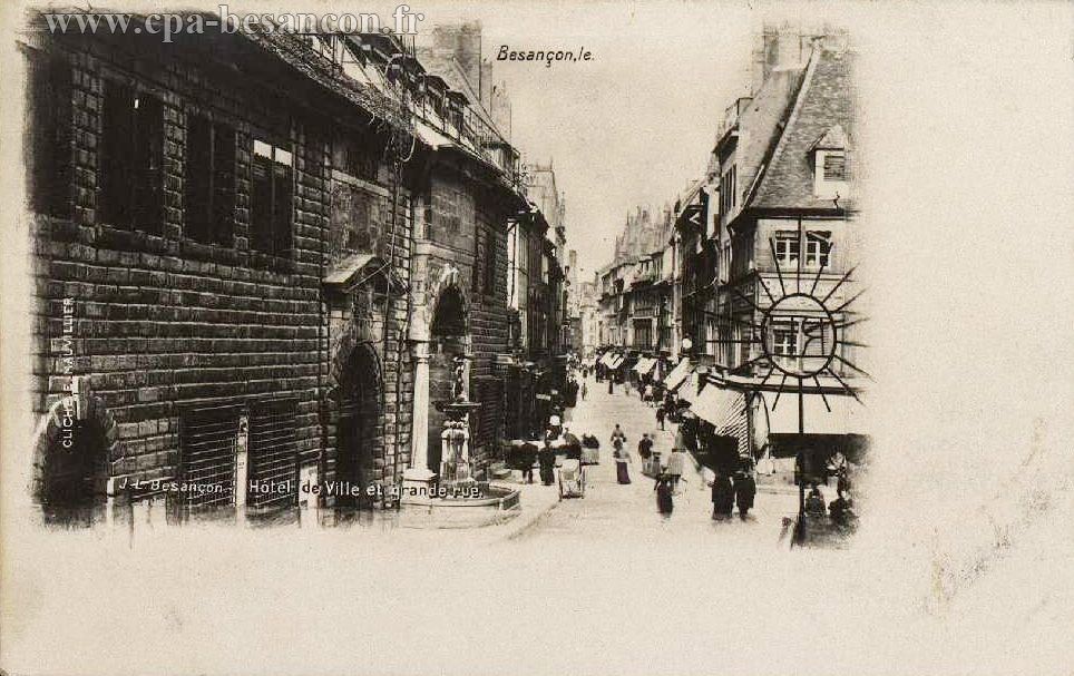 Besançon - Hôtel de Ville et grande rue.
